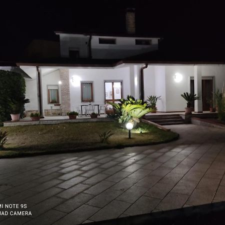 Villa Aristogatti San Pietro Vernotico Eksteriør bilde