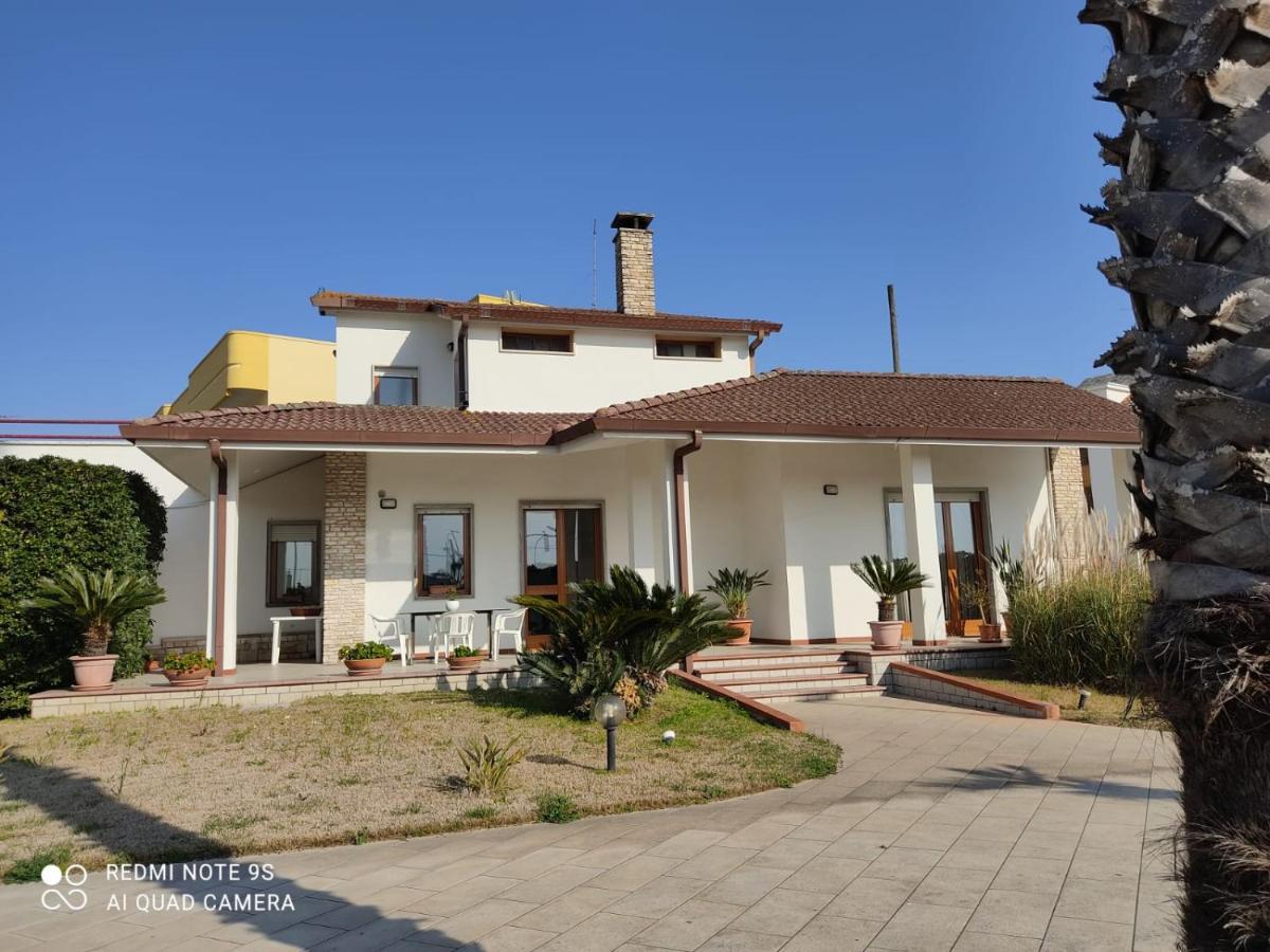 Villa Aristogatti San Pietro Vernotico Eksteriør bilde