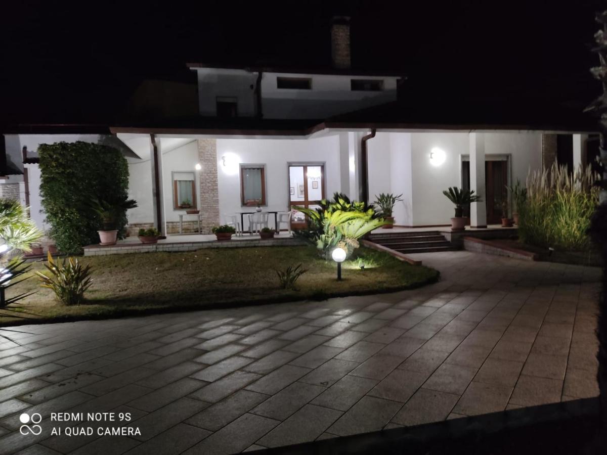 Villa Aristogatti San Pietro Vernotico Eksteriør bilde